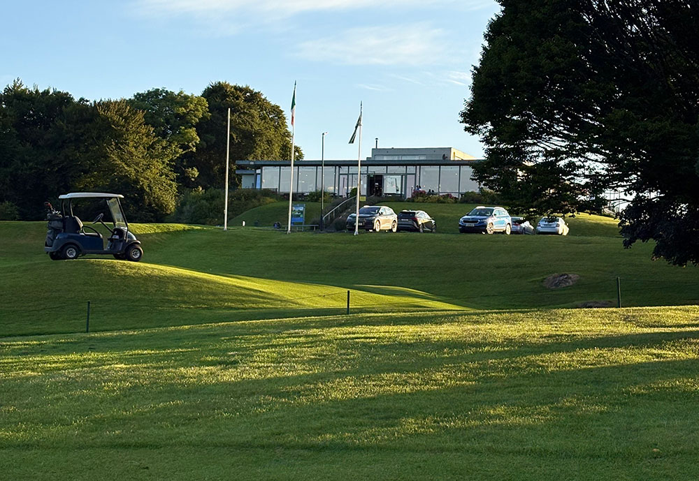 Women golf